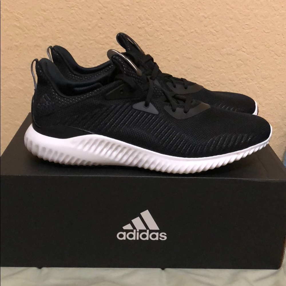 Adidas Alphabounce Size 11